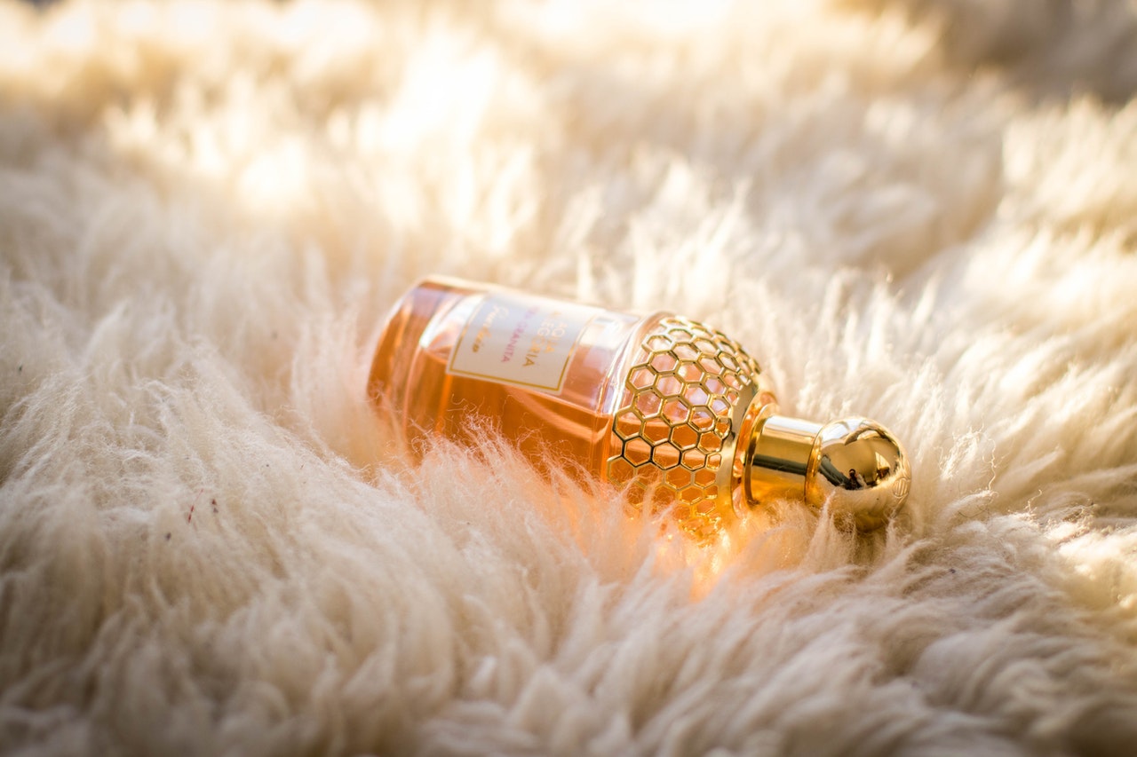 Coco Chanel perfume Dossier.co (JUNE 2022)
